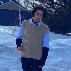 Meet your Posher, Francis